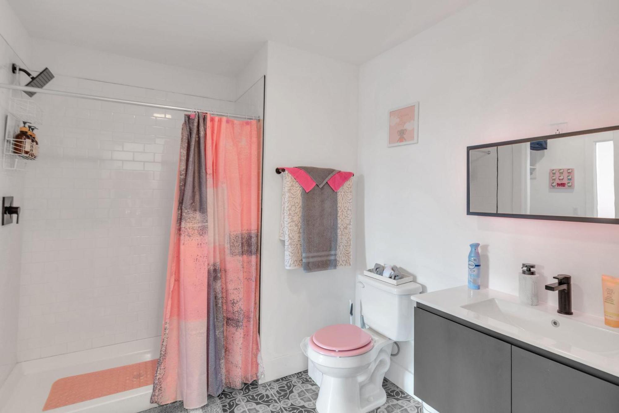 Pink Heaven Indoor Pool, Free Parking, Near Nyc Daire Elizabeth Dış mekan fotoğraf